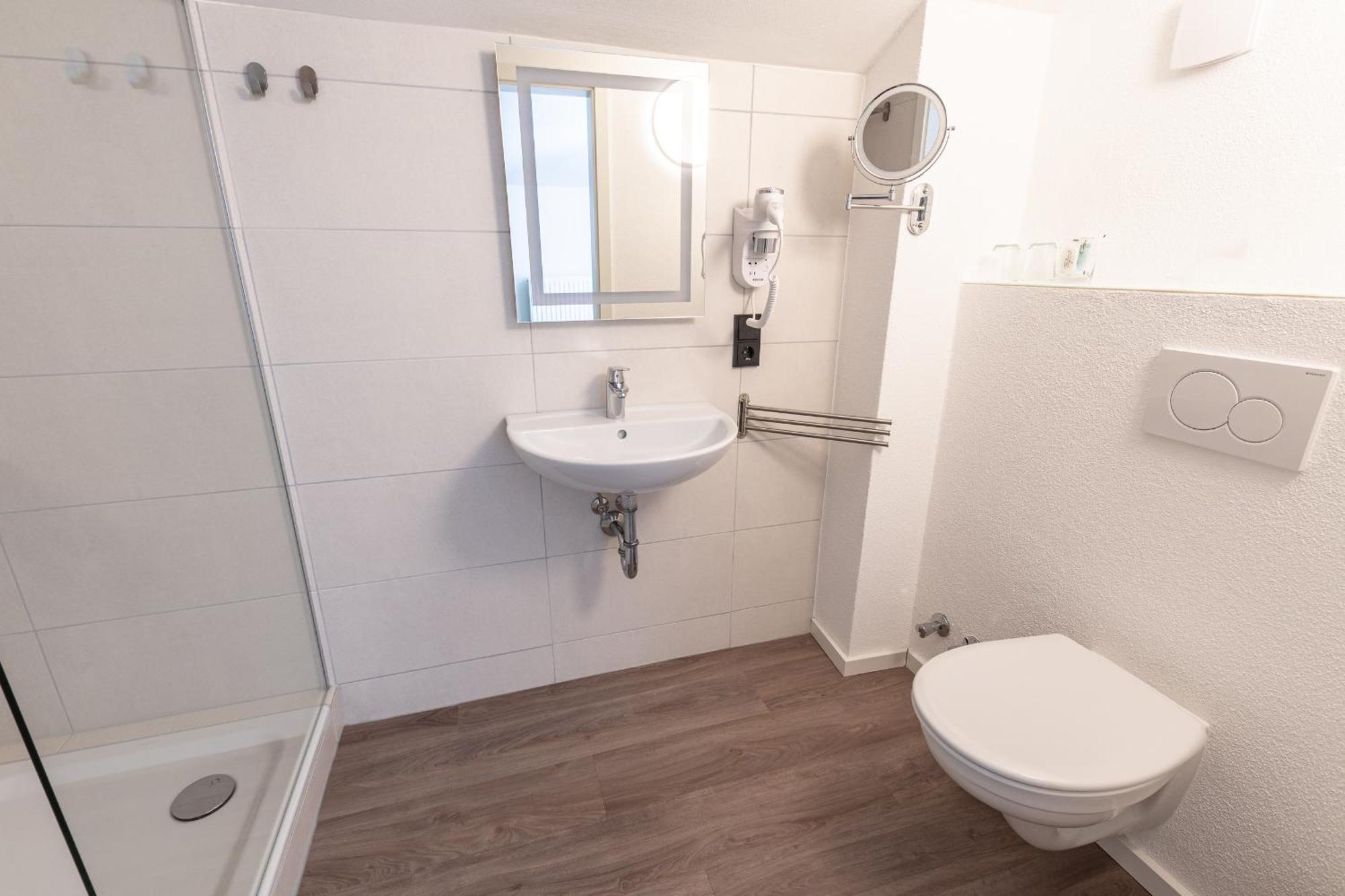 Hotel Porta Nigra Трир Номер фото